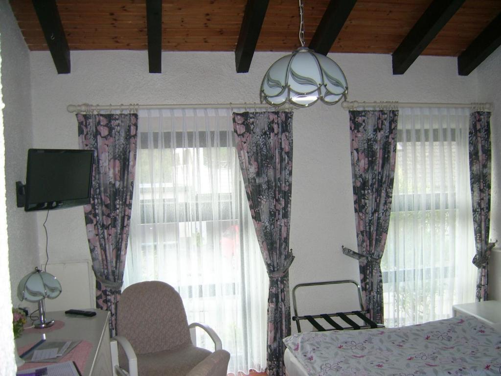 Gaestehaus Hochrhoenblick Schönau an der Brend Δωμάτιο φωτογραφία