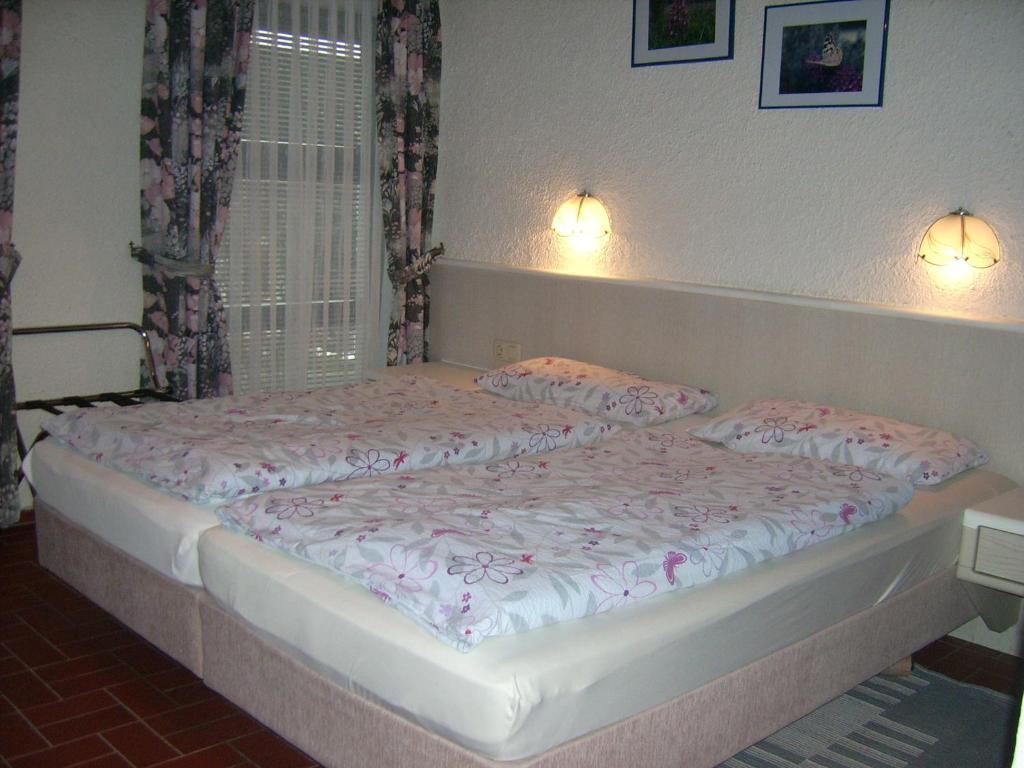 Gaestehaus Hochrhoenblick Schönau an der Brend Εξωτερικό φωτογραφία