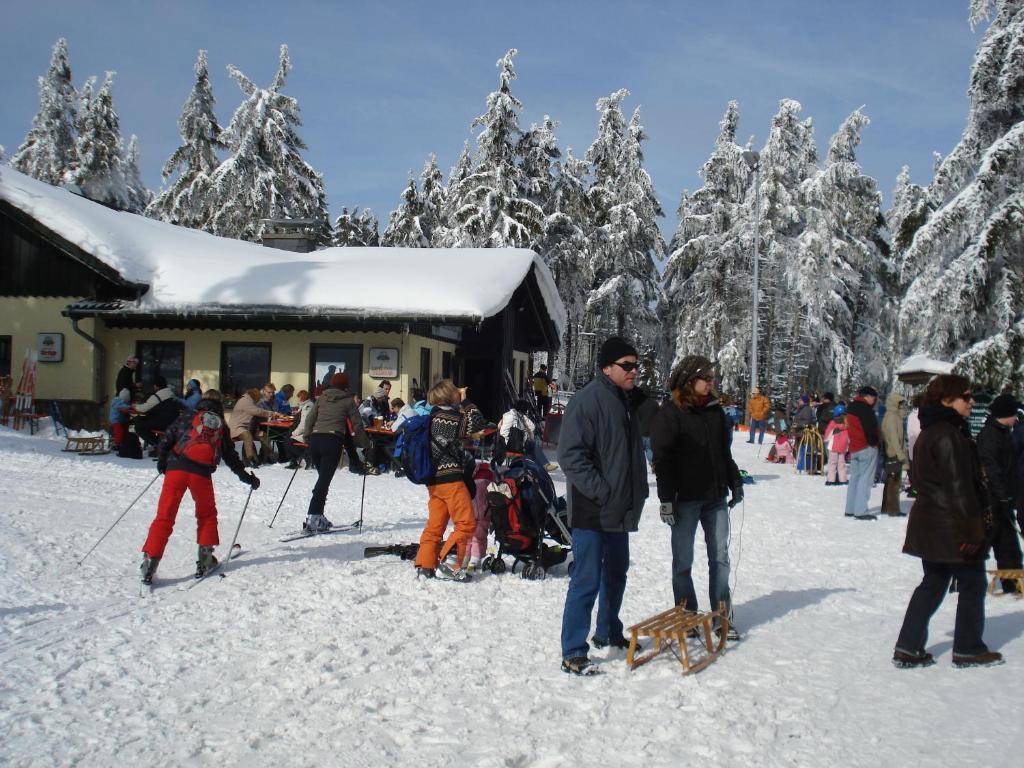 Gaestehaus Hochrhoenblick Schönau an der Brend Εξωτερικό φωτογραφία